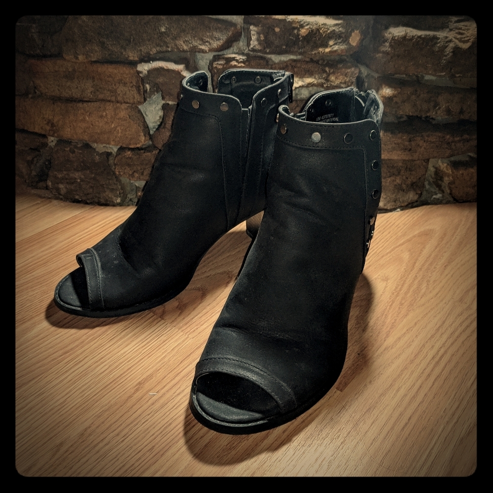 Cato Black Heels Sz 10